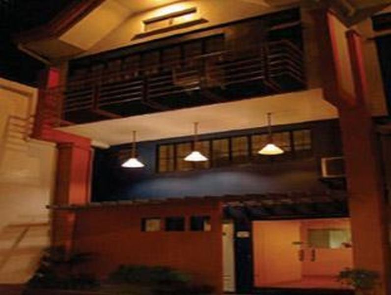 Toilena And Board Hostel Manila